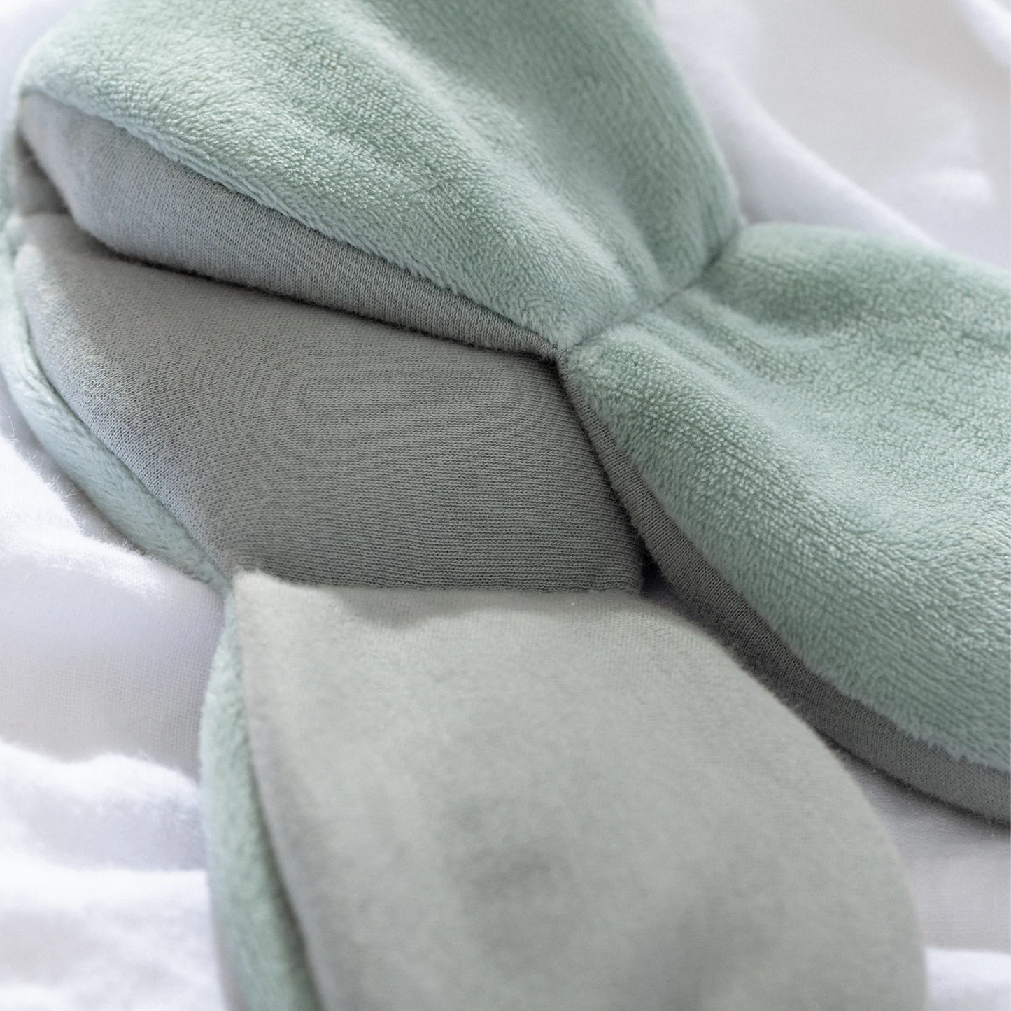 Nodpod - Verzwaard Slaapmasker