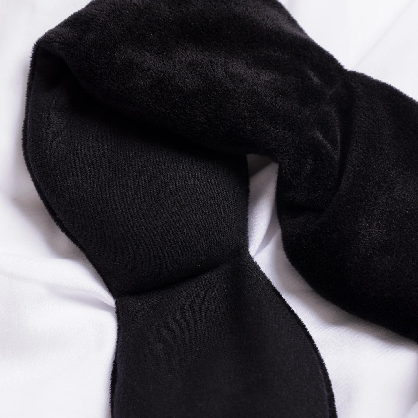 Nodpod - Verzwaard Slaapmasker